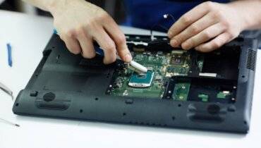 Laptop repair service